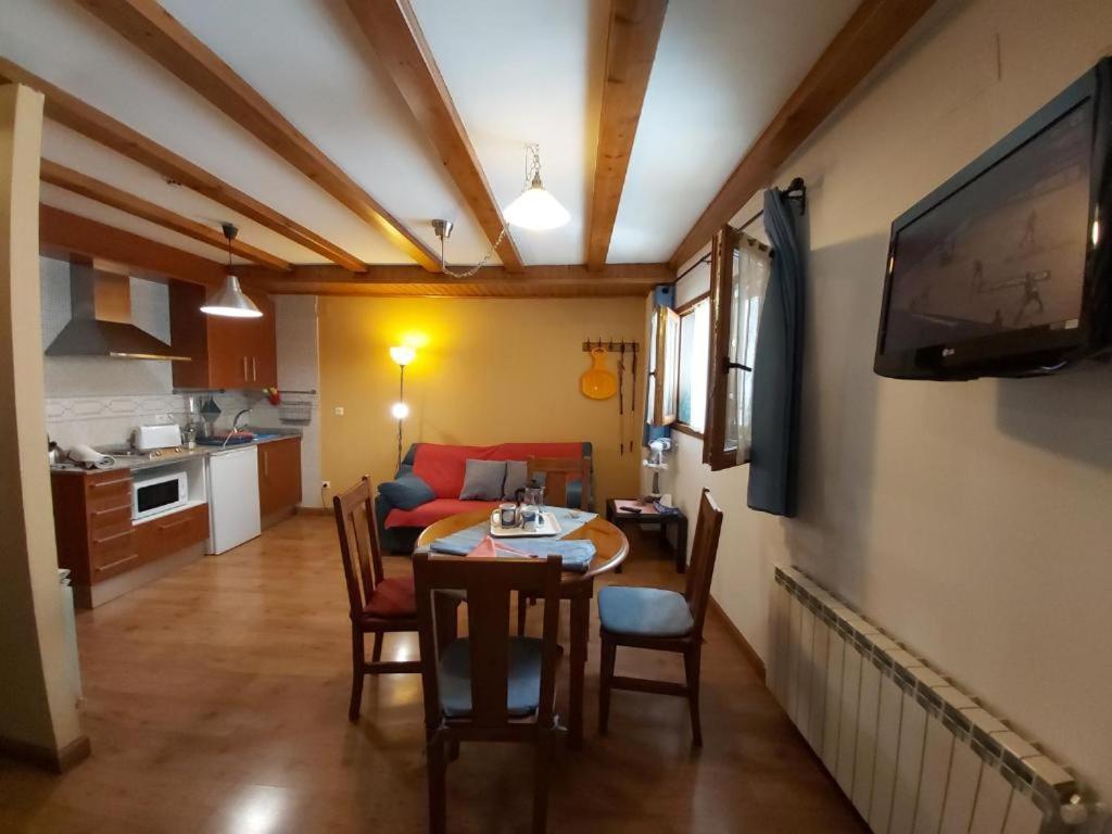 Apartaments Arenys De Boi Боі Екстер'єр фото